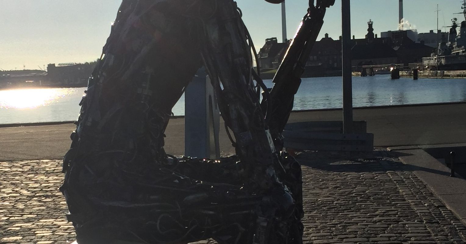 Early Signs of Alzheimer’s Disease? Follow the Money Psychology Today